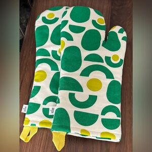 New Tabitha Brown X Target Avocado oven mitts